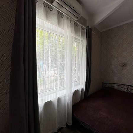 French Apartment In Odessa Bagian luar foto
